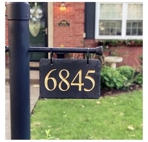 where to hang house numbers